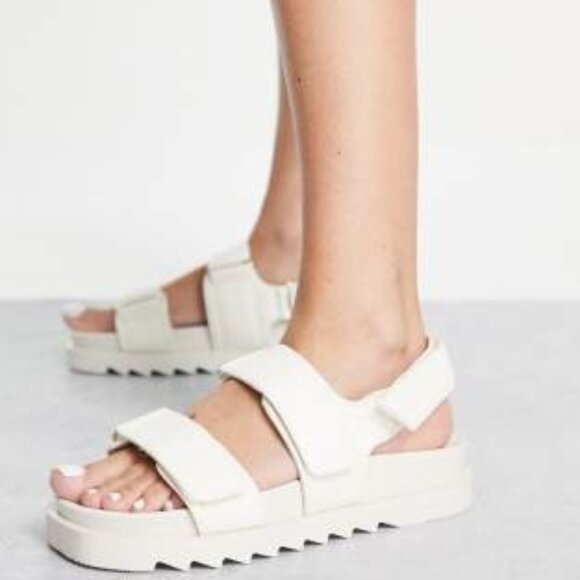 NWT Cream Sandals - Picture 1 of 3
